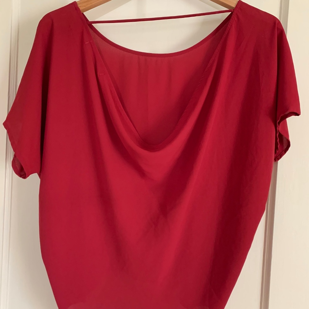 Red Low-Back Top - Picture 2 of 3